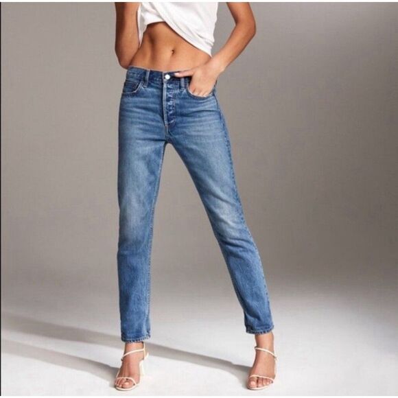 Aritzia Denim Forum Ex-Boyfriend Vintage Wash High-waisted Jeans‎ Size 29 - Picture 1 of 11